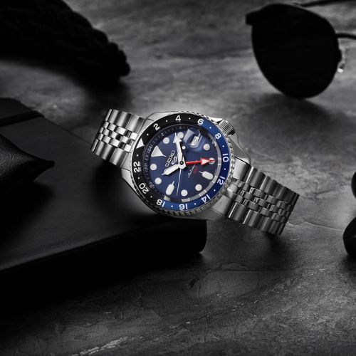 Montre Seiko 5 GMT Sports SKX Series - Blue Dial - SSK003K1